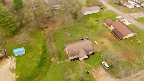 View/Area - 303 Washington St, Mountain View, MO 65548 photo 5 of 7