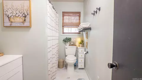 Bath - 303 Washington St, Mountain View, MO 65548 photo 1 of 3
