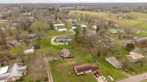 View/Area - 303 Washington St, Mountain View, MO 65548 photo 2 of 7