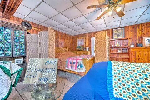 Bedroom - 1734 Crosstrails Rd, De Queen, AR 71832 photo 1 of 4