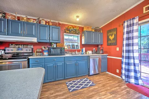 Kitchen - 1734 Crosstrails Rd, De Queen, AR 71832 photo 1 of 2