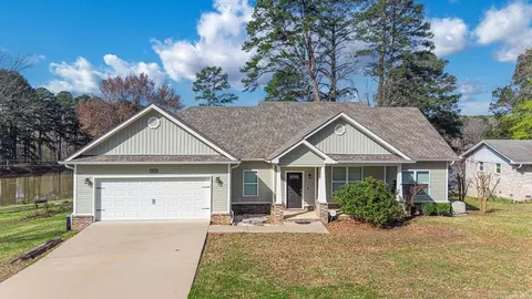 Exterior - 1812 E Lakeview, Benton, AR 72015 photo 2 of 12