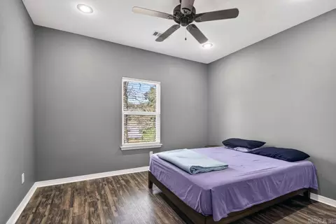 Bedroom - 1812 E Lakeview, Benton, AR 72015 photo 4 of 4