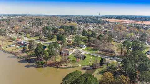View/Area - 1812 E Lakeview, Benton, AR 72015 photo 4 of 10