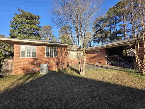 Exterior - 4501 S Cherry St, Pine Bluff, AR 71603 photo 2 of 3
