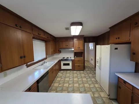 Kitchen - 4501 S Cherry St, Pine Bluff, AR 71603 photo 1 of 1