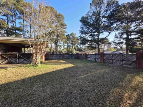 Exterior - 4501 S Cherry St, Pine Bluff, AR 71603 photo 3 of 3