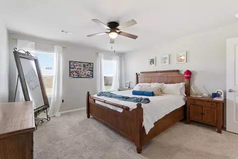 Bedroom - 28 Candlelight Dr, Conway, AR 72032 photo 2 of 6