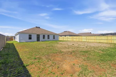 Exterior - 28 Candlelight Dr, Conway, AR 72032 photo 5 of 6