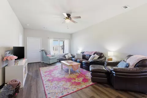 Living - 28 Candlelight Dr, Conway, AR 72032 photo 3 of 5