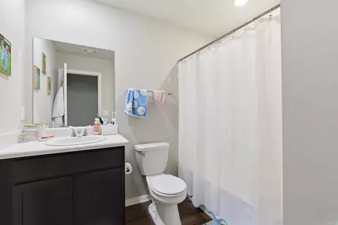 Bath - 28 Candlelight Dr, Conway, AR 72032 photo 2 of 2