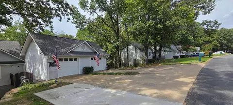 204 Maddox Dr #5, Fairfield Bay, AR 72088