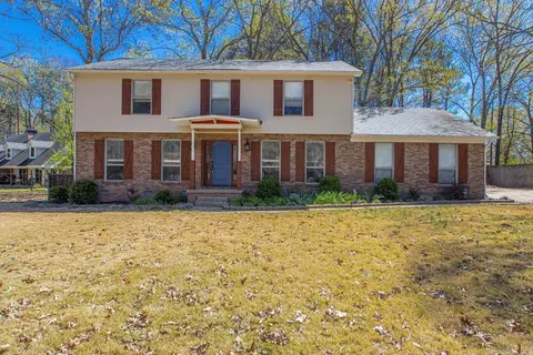 4 Barber Cv, Maumelle, AR 72113