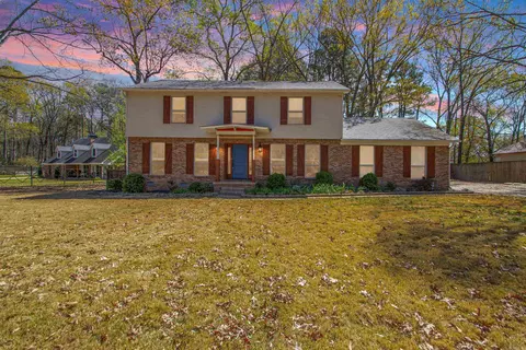 4 Barber Cv, Maumelle, AR 72113