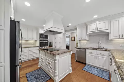 Kitchen - 1690 Mt Carmel Rd, Cabot, AR 72023 photo 4 of 6