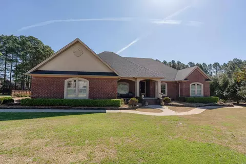 70 Maggie Ln, Searcy, AR 72143