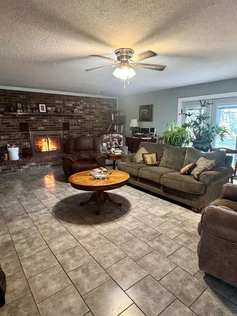 Living - 6833 Leisure Loop, Ozark, AR 72949 photo 1 of 1