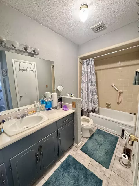 Bath - 6833 Leisure Loop, Ozark, AR 72949 photo 1 of 2