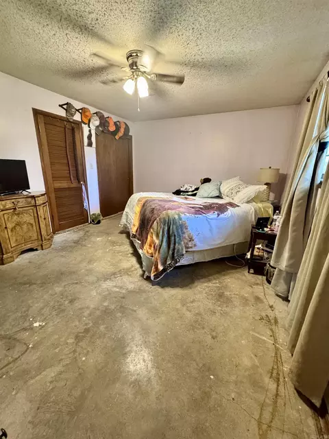 Bedroom - 6833 Leisure Loop, Ozark, AR 72949 photo 2 of 3