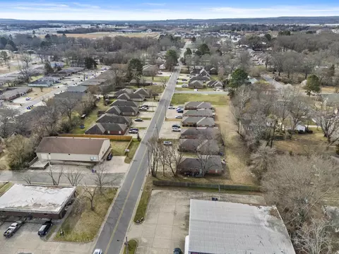 View/Area - 723-727 731 Third Ave, Conway, AR 72032 photo 6 of 7