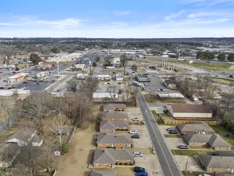 View/Area - 723-727 731 Third Ave, Conway, AR 72032 photo 4 of 7