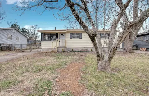 7307 Knollwood Rd, Little Rock, AR 72209