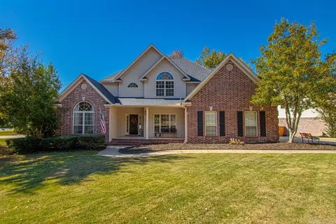 2815 Mossy Creek Dr, Little Rock, AR 72211