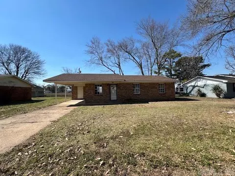205 Lynn, Caraway, AR 72419