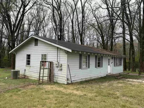 110 Perry St, Clarksville, AR 72830