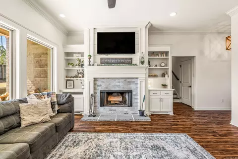 Living - 1709 Vine Maple Dr, Benton, AR 72019 photo 1 of 1