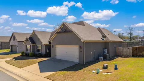 Exterior - 1709 Vine Maple Dr, Benton, AR 72019 photo 3 of 7