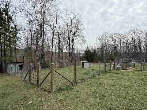 Exterior - 2085 Quicksilver Rd, Leslie, AR 72645 photo 13 of 14
