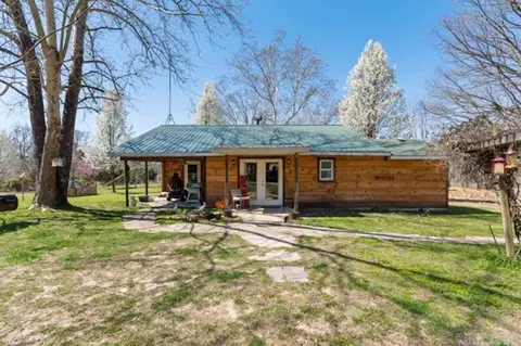 Exterior - 211 Featherhill Ter, Norfork, AR 72658 photo 1 of 9