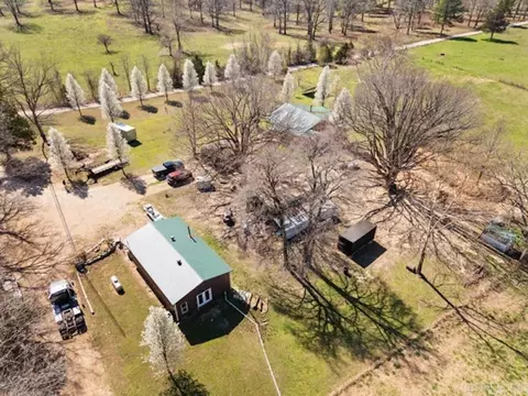 View/Area - 211 Featherhill Ter, Norfork, AR 72658 photo 1 of 4