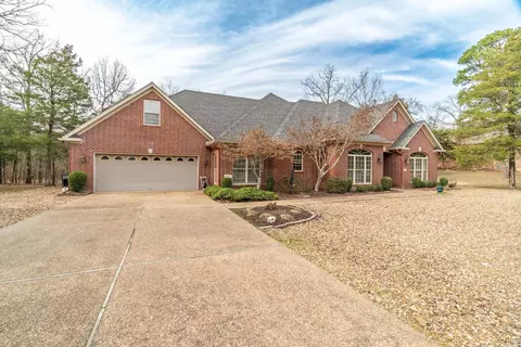 18 Amable Ln, Hot Springs Village, AR 71909