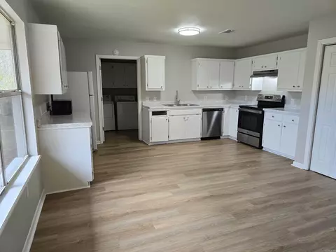 Kitchen - 3076 Highway 26, Delight, AR 71940 photo 1 of 1