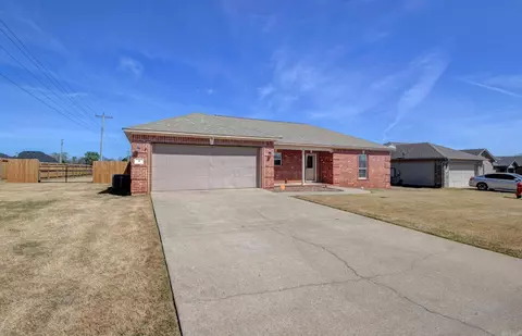 10 Mill Creek Dr, Ward, AR 72176