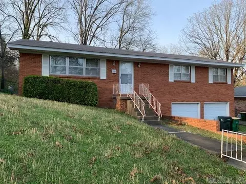 7400 Briarwood Dr, Little Rock, AR 72205