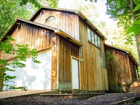 5121 Copper Creek Ln, Little Rock, AR 72223