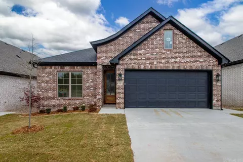 192 Fletcher Ridge Dr, Little Rock, AR 72223