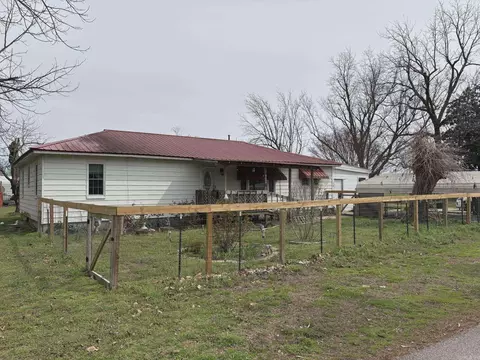 200 N Bill Rice St, Datto, AR 72424