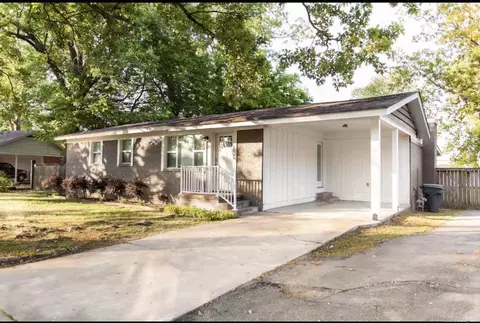 39 Plantation Dr, Little Rock, AR 72206