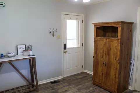 Entry Way - 8 Robbye Ln, Searcy, AR 72143 photo 1 of 2