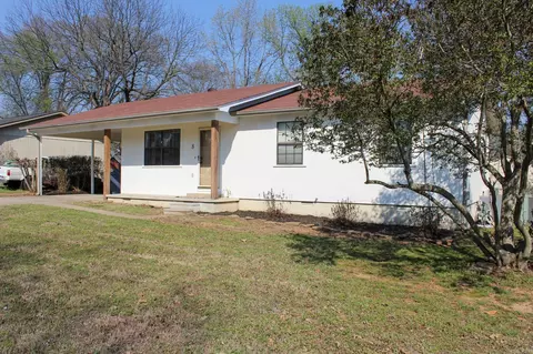 Exterior - 8 Robbye Ln, Searcy, AR 72143 photo 2 of 6