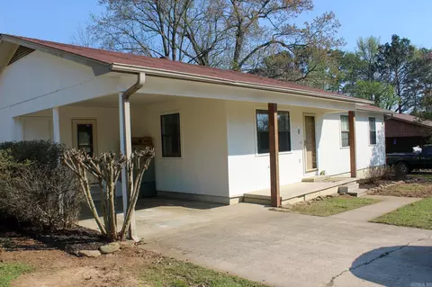 Exterior - 8 Robbye Ln, Searcy, AR 72143 photo 3 of 6