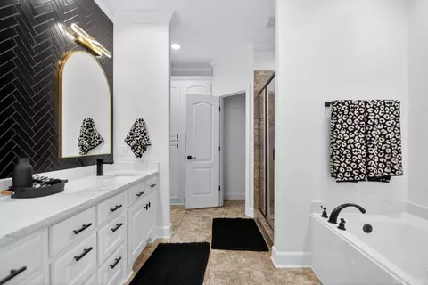 Bath - 210 Rosewood Vly, Cabot, AR 72023 photo 4 of 5