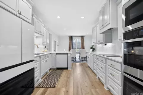 Kitchen - 210 Rosewood Vly, Cabot, AR 72023 photo 3 of 4