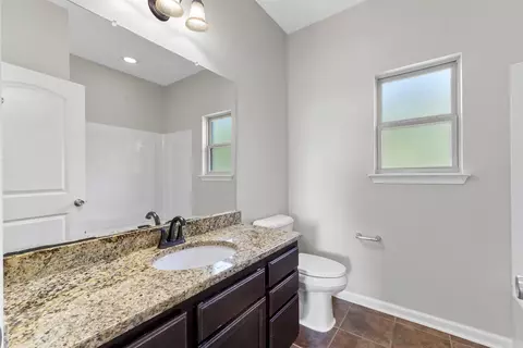 Bath - 3030 Plateau Dr, Conway, AR 72032 photo 2 of 3