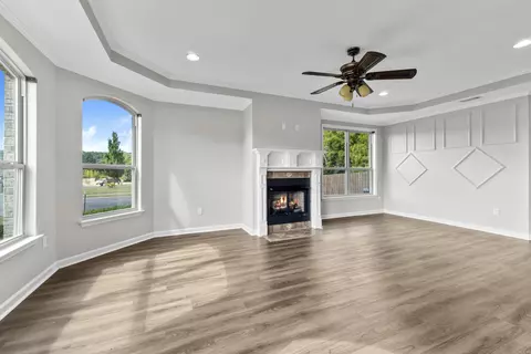Living - 3030 Plateau Dr, Conway, AR 72032 photo 4 of 4