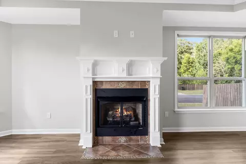 Living - 3030 Plateau Dr, Conway, AR 72032 photo 3 of 4